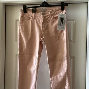 Calvin Klein Women's Light Pink Skinny Jeans. NWT, 10